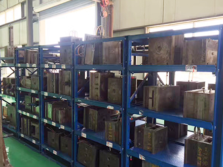 防撞扶手、無(wú)障礙扶手模具中心